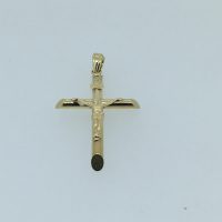 SP6886 9CT YG CATHOLIC CROSS WITH JESUS 1.1G