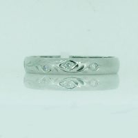16-511 9CT WG DEEP SET 3 DIAMOND BAND