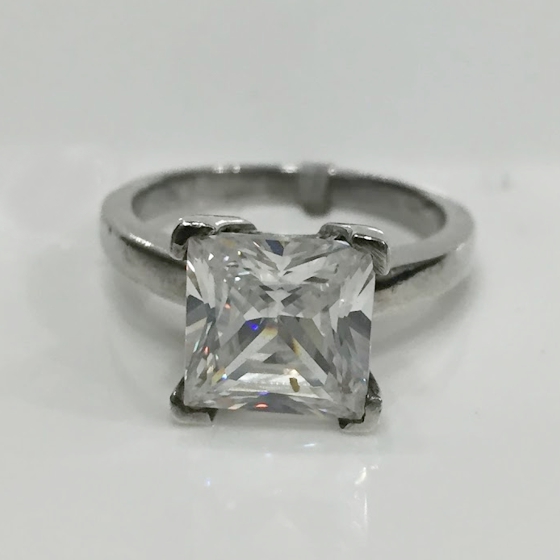 SR869 S/S SOLITAIRE SQ. CZ RING – Jewellery & Watches Online